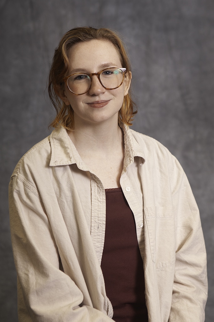 Headshot of Youth Services Assistant, Caitlin.